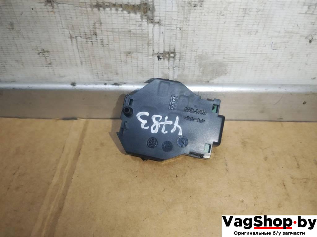 Блок управления кнопками руля Volkswagen Touareg 2 поколение 2012, 3.6 л., FSI, CGR, бензин, АКПП, серебро, внедорожник 5 дв., полный привод, 7P6959542 - фото №1