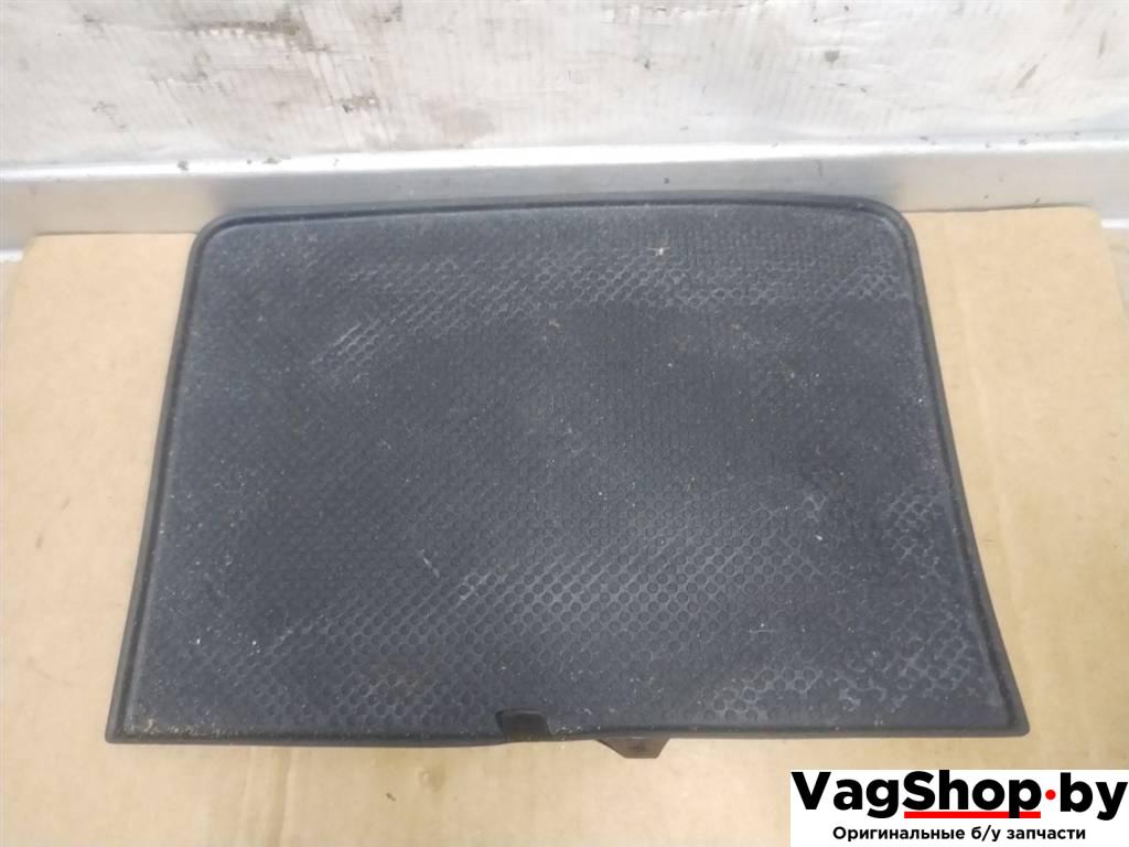 пластик Volkswagen Touareg 2 поколение 2012, 3.6 л., FSI, CGR, бензин, АКПП, серебро, внедорожник 5 дв., полный привод, 7P6862145 - фото №1