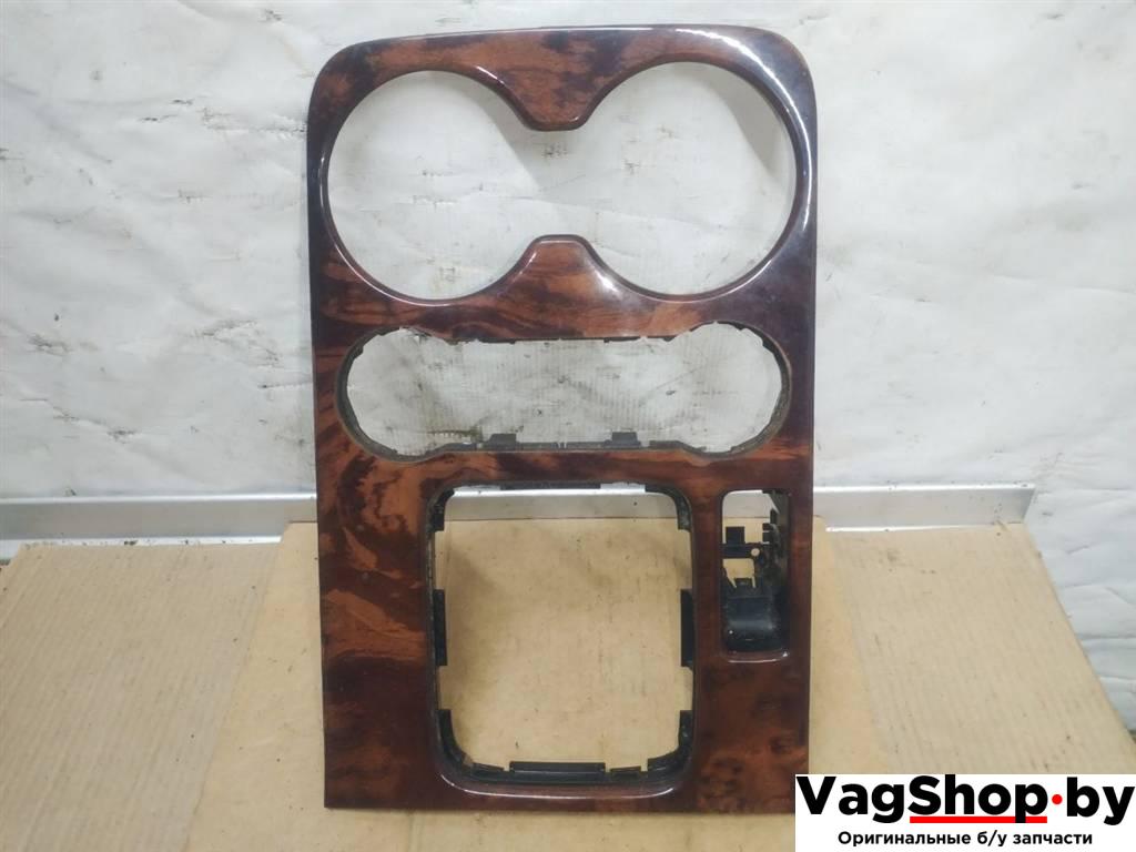 накладка декоративная Volkswagen Touareg 2 поколение 2012, 3.6 л., FSI, CGR, бензин, АКПП, серебро, внедорожник 5 дв., полный привод, 7P1863216 - фото №1