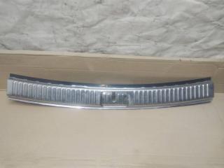 накладка внутренняя на заднюю панель кузова Volkswagen Touareg 2 поколение 2012, 3.6 л., FSI, CGR, бензин, АКПП, серебро, внедорожник 5 дв., полный привод, 7P0863459E