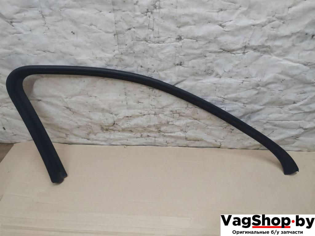 накладка двери (крышки) багажника Volkswagen Touareg 2 поколение 2012, 3.6 л., FSI, CGR, бензин, АКПП, серебро, внедорожник 5 дв., полный привод, 7P0867671A - фото №1