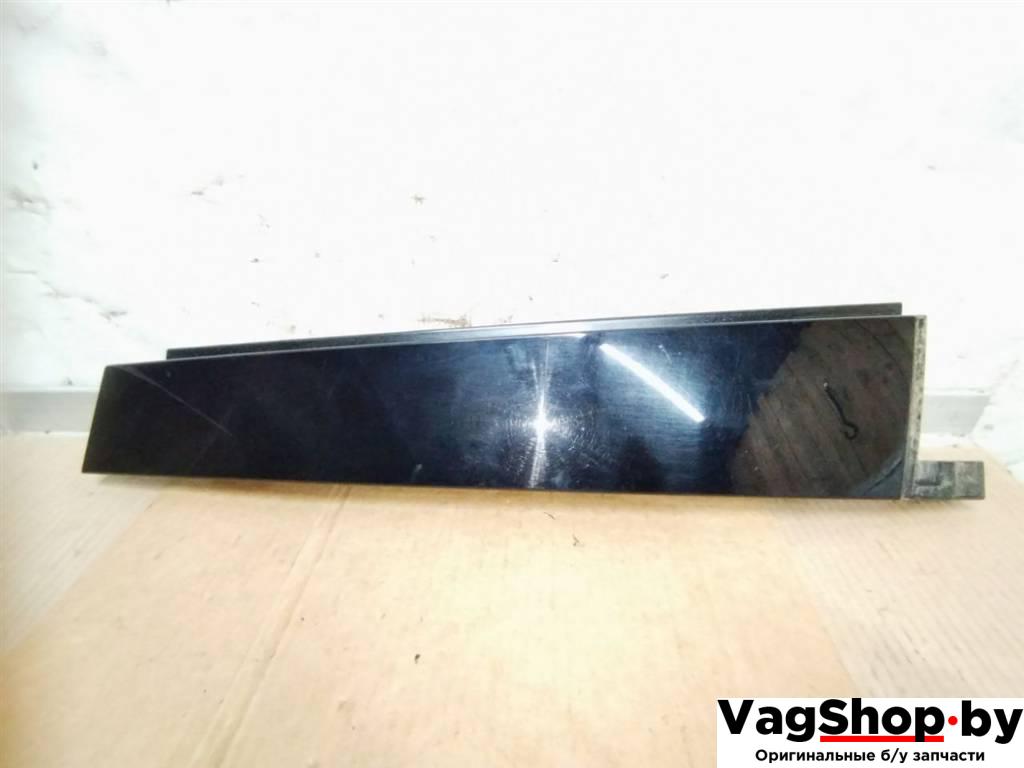 накладка двери (крышки) багажника Volkswagen Touareg 2 поколение 2012, 3.6 л., FSI, CGR, бензин, АКПП, серебро, внедорожник 5 дв., полный привод, 7P6839902D - фото №1