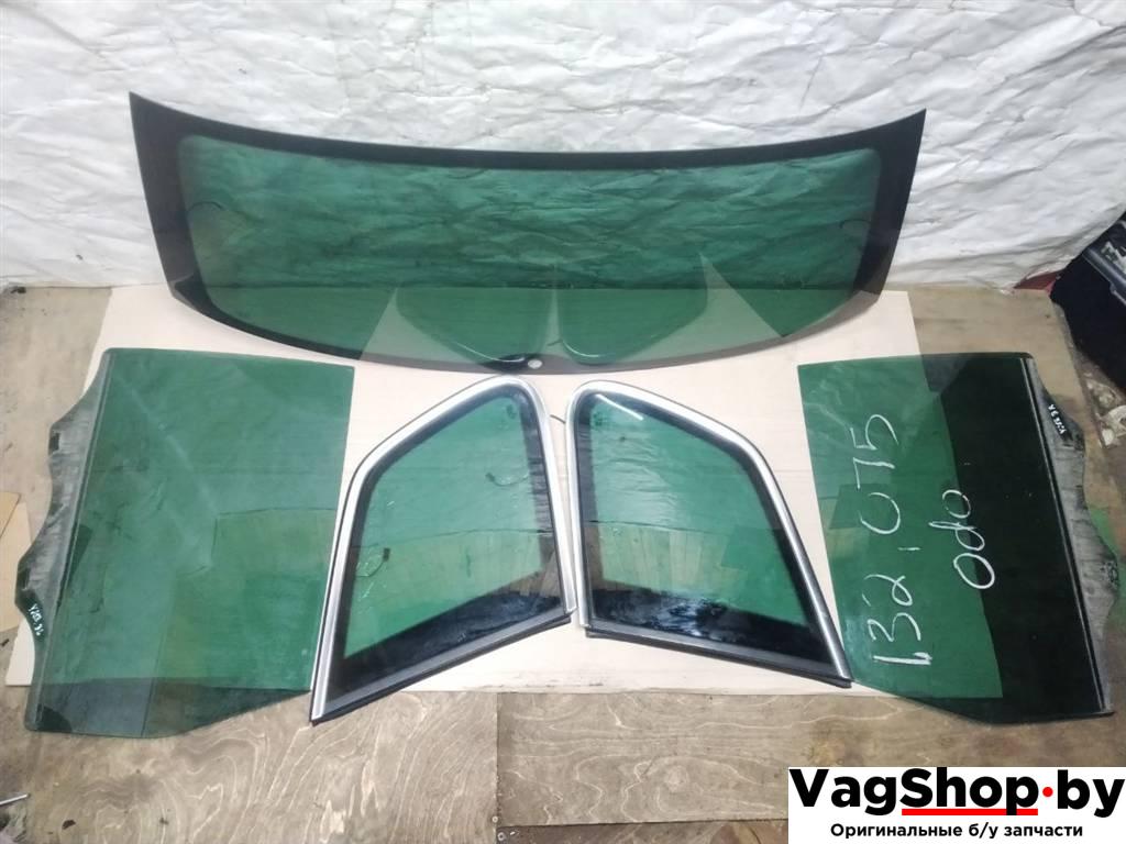 комплект задних стекол Volkswagen Touareg 2 поколение 2012, 3.6 л., FSI, CGR, бензин, АКПП, серебро, внедорожник 5 дв., полный привод - фото №1