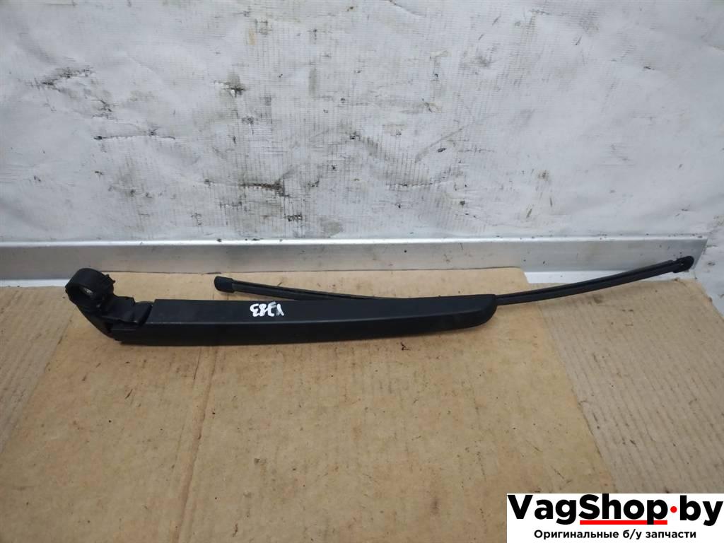 щеткодержатель задний Volkswagen Touareg 2 поколение 2012, 3.6 л., FSI, CGR, бензин, АКПП, серебро, внедорожник 5 дв., полный привод, 8R0955407 - фото №1