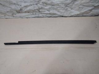 уплотнитель двери Volkswagen Touareg 2 поколение 2012, 3.6 л., FSI, CGR, бензин, АКПП, серебро, внедорожник 5 дв., полный привод, 7P0837472C