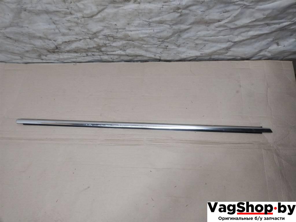 уплотнитель двери Volkswagen Touareg 2 поколение 2012, 3.6 л., FSI, CGR, бензин, АКПП, серебро, внедорожник 5 дв., полный привод, 7P0837476G7Z7 - фото №1