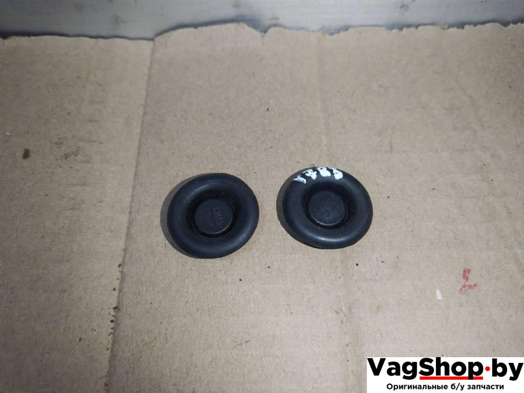 заглушка Volkswagen Touareg 2 поколение 2012, 3.6 л., FSI, CGR, бензин, АКПП, серебро, внедорожник 5 дв., полный привод, 191807196 - фото №1