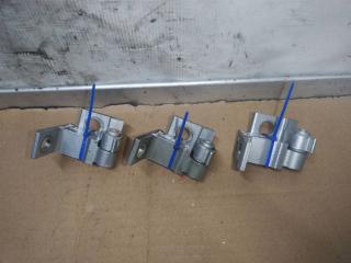 петля двери Volkswagen Touareg 2 поколение 2012, 3.6 л., FSI, CGR, бензин, АКПП, серебро, внедорожник 5 дв., полный привод, 8K0831401A