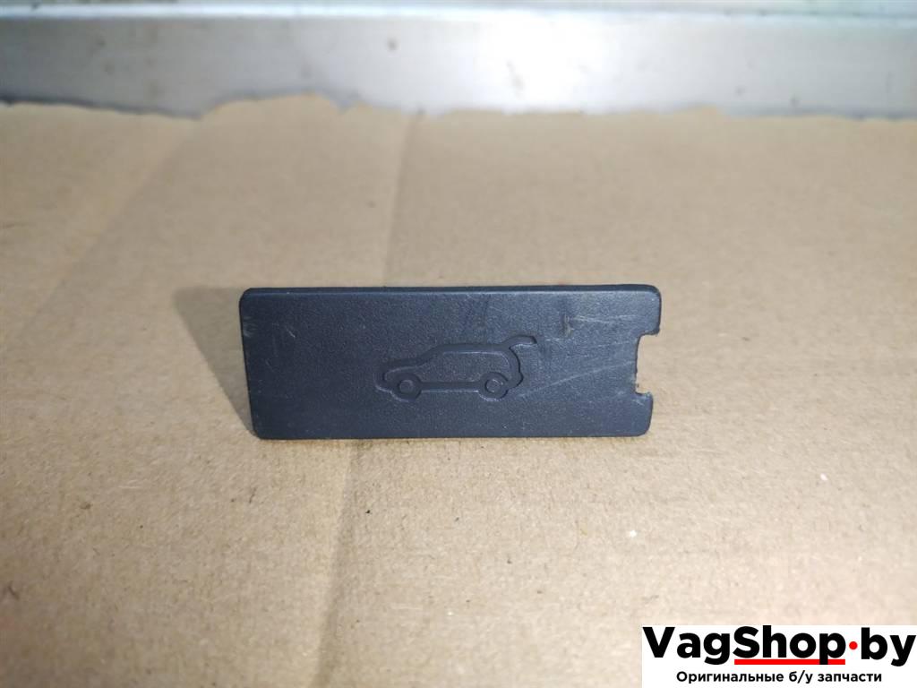 обшивка крышки багажника Volkswagen Touareg 2 поколение 2012, 3.6 л., FSI, CGR, бензин, АКПП, серебро, внедорожник 5 дв., полный привод, 7P6867926 - фото №1