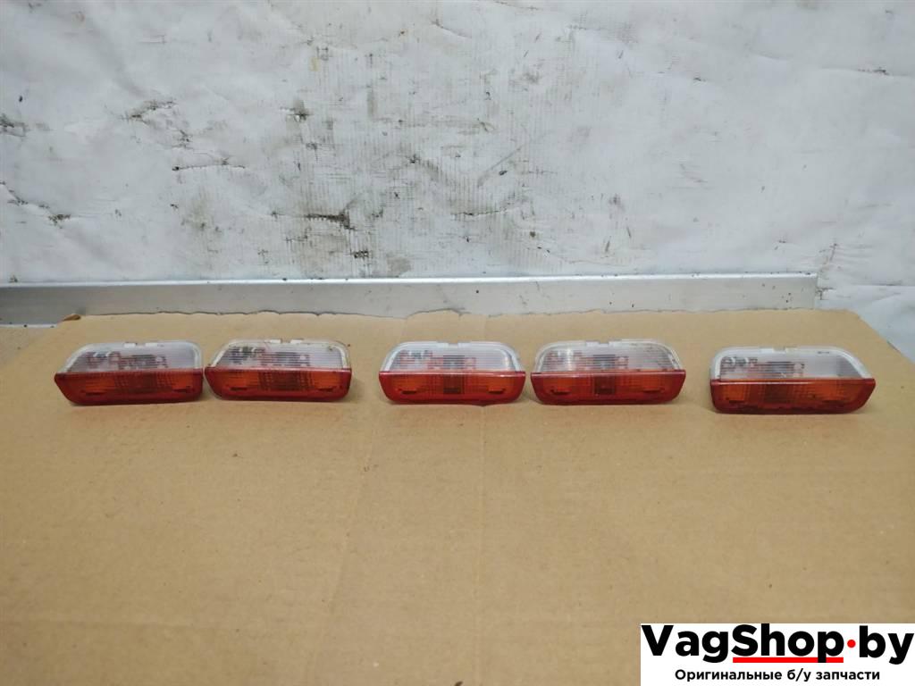 фонарь салона (плафон) Volkswagen Touareg 2 поколение 2012, 3.6 л., FSI, CGR, бензин, АКПП, серебро, внедорожник 5 дв., полный привод, 1K0947411A - фото №1