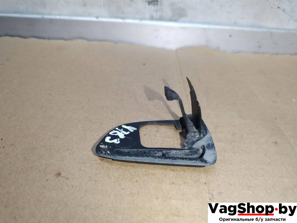 уплотнитель двери Volkswagen Touareg 2 поколение 2012, 3.6 л., FSI, CGR, бензин, АКПП, серебро, внедорожник 5 дв., полный привод, D2125417 - фото №1