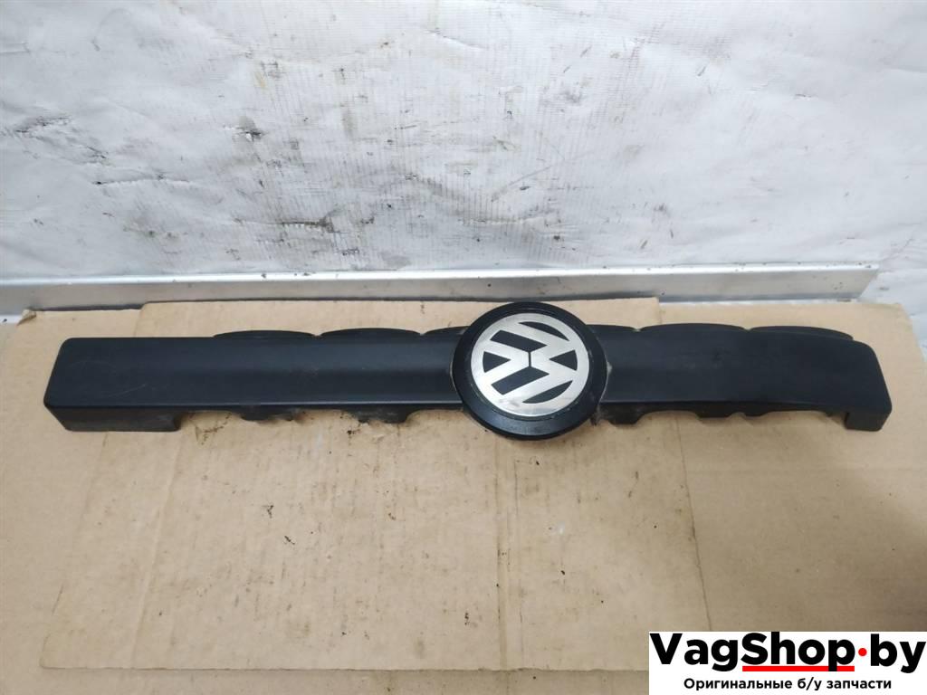 декоративная крышка двигателя Volkswagen Touareg 2 поколение 2012, 3.6 л., FSI, CGR, бензин, АКПП, серебро, внедорожник 5 дв., полный привод, 7P6971797 - фото №1