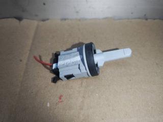 датчик температуры Volkswagen Touareg 2 поколение 2012, 3.6 л., FSI, CGR, бензин, АКПП, серебро, внедорожник 5 дв., полный привод, 1K0907543G