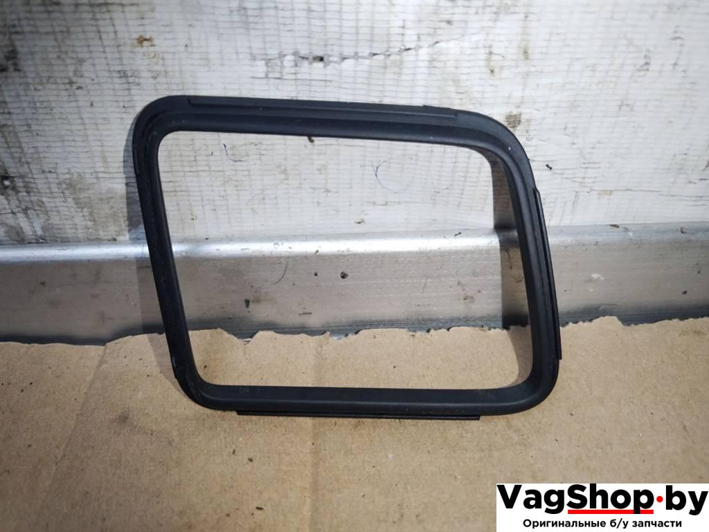 накладка на торпедо (консоль) Volkswagen Touareg 2 поколение 2012, 3.6 л., FSI, CGR, бензин, АКПП, серебро, внедорожник 5 дв., полный привод, 7P1819578C - фото №1