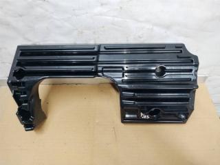 пластик Volkswagen Touareg 2 поколение 2012, 3.6 л., FSI, CGR, бензин, АКПП, серебро, внедорожник 5 дв., полный привод, 7P1857889A