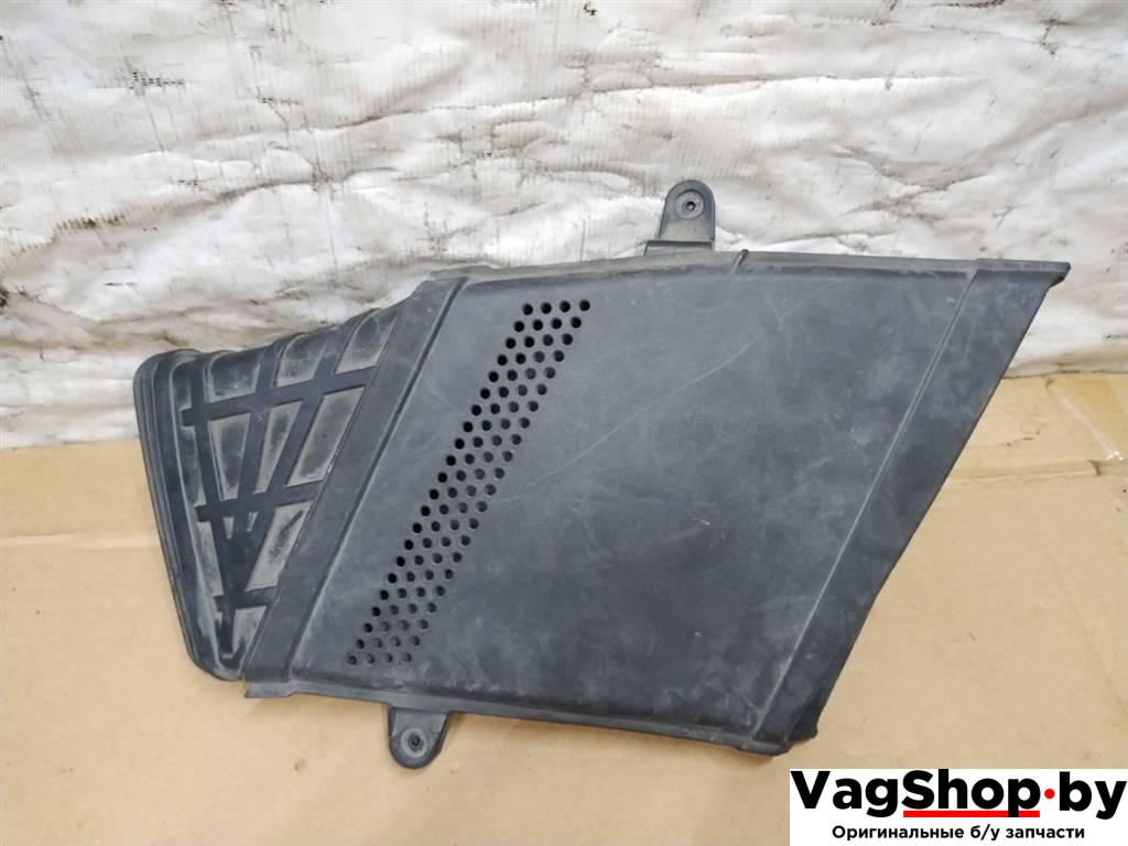 воздухозаборник Audi Q5 8R 2011, 3.0 л., TDi, CCW, дизель, АКПП, серый, внедорожник 5 дв., полный привод, 8R0129618F, 8R0129739 - фото №1