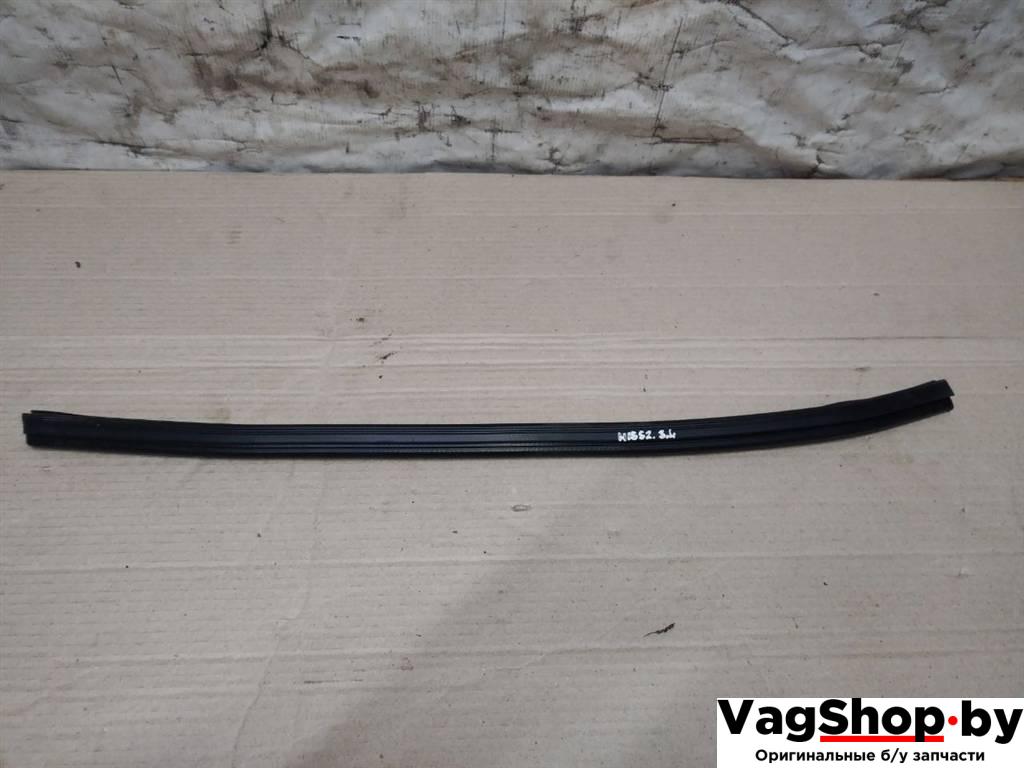 уплотнитель двери Audi Q5 8R 2011, 3.0 л., TDi, CCW, дизель, АКПП, серый, внедорожник 5 дв., полный привод, 8R0839479B - фото №1