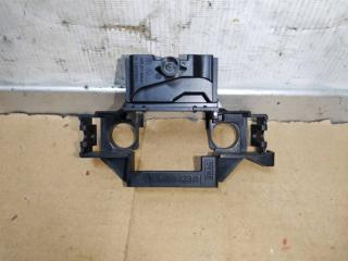 кронштейн (крепление) Volkswagen Caddy 3 поколение [рестайлинг] 2012, 2.0 л., TDi, CFH, дизель, МКПП, белый, минивэн, передний привод, 5K0953223B