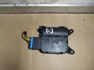 моторчик заслонки печки Volkswagen Caddy 3 поколение [рестайлинг] 2012, 2.0 л., TDi, CFH, дизель, МКПП, белый, минивэн, передний привод, 1K0907511J