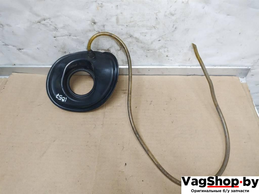 уплотнитель Audi A4 B8/8K 2010, 2.7 л., TDi, CGK, дизель, МКПП, белый, седан, передний привод, 8K0809933C - фото №1