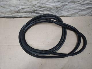 уплотнитель двери Volkswagen Caddy 3 поколение [рестайлинг] 2012, 2.0 л., TDi, CFH, дизель, МКПП, белый, минивэн, передний привод, 2K0837911F