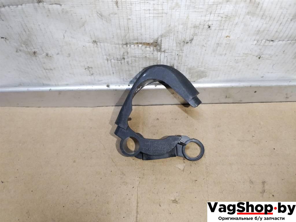 накладка декоративная Audi A4 B8/8K 2010, 2.7 л., TDi, CGK, дизель, МКПП, белый, седан, передний привод, 8K5827208C - фото №1