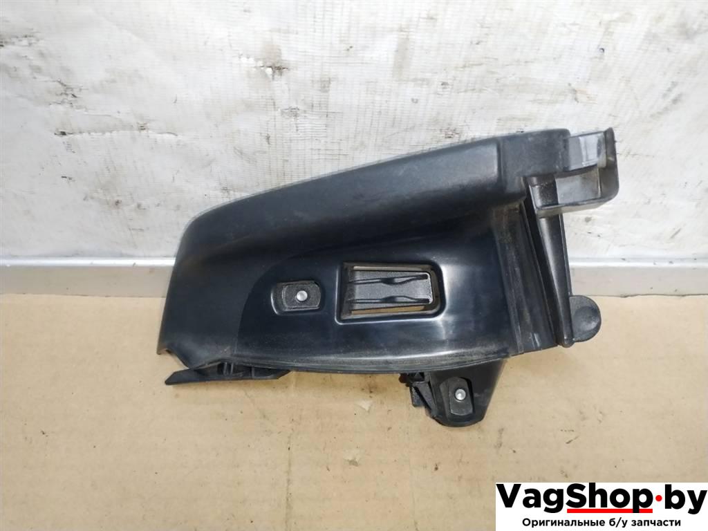 накладка декоративная Audi A4 B8/8K 2010, 2.7 л., TDi, CGK, дизель, МКПП, белый, седан, передний привод, 8K0857791A - фото №1