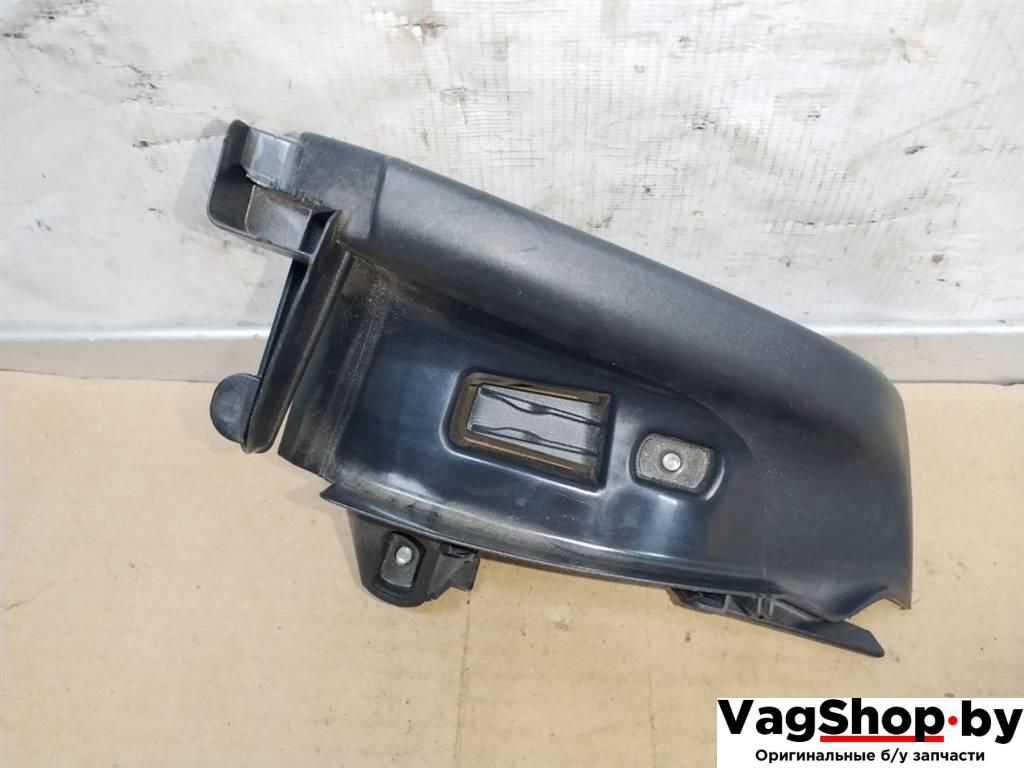 накладка декоративная Audi A4 B8/8K 2010, 2.7 л., TDi, CGK, дизель, МКПП, белый, седан, передний привод, 8K0857792A - фото №1