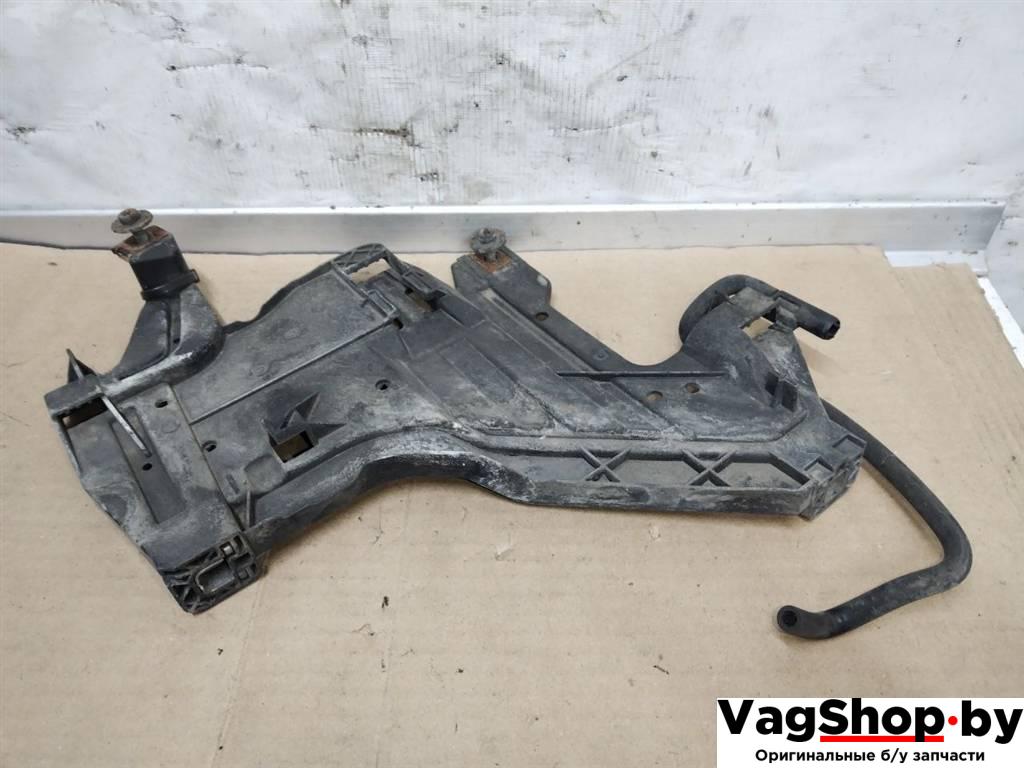 крепление фары правой Audi A4 B8/8K 2010, 2.7 л., TDi, CGK, дизель, МКПП, белый, седан, передний привод, 1301073034 - фото №1