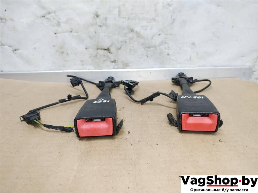 замок ремня безопасности Audi A4 B8/8K 2010, 2.7 л., TDi, CGK, дизель, МКПП, белый, седан, передний привод, 8K0857755F - фото №1