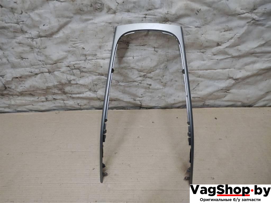 Декоративная накладка центральной консоли Audi A4 B8/8K 2010, 2.7 л., TDi, CGK, дизель, МКПП, белый, седан, передний привод, 8K0863305 - фото №1