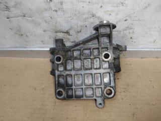 кронштейн генератора Audi A4 B8/8K 2010, 2.7 л., TDi, CGK, дизель, МКПП, белый, седан, передний привод, 059903143S