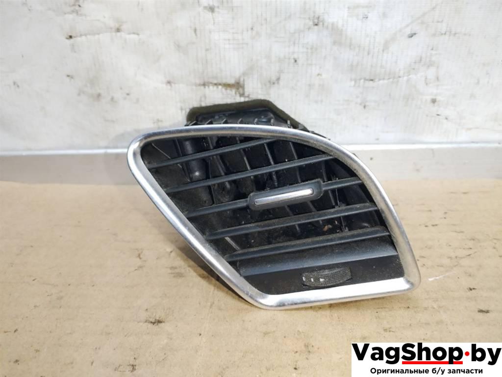 дефлектор обдува салона Audi A4 B8/8K 2010, 2.7 л., TDi, CGK, дизель, МКПП, белый, седан, передний привод, 8T1820902B - фото №1