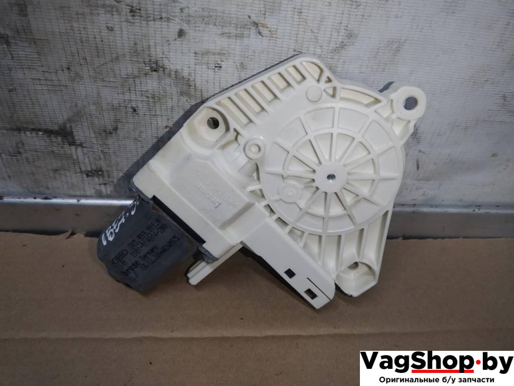 моторчик стеклоподъемника задний левый Audi A4 B8/8K 2010, 2.7 л., TDi, CGK, дизель, МКПП, белый, седан, передний привод, 8K0959811A - фото №1