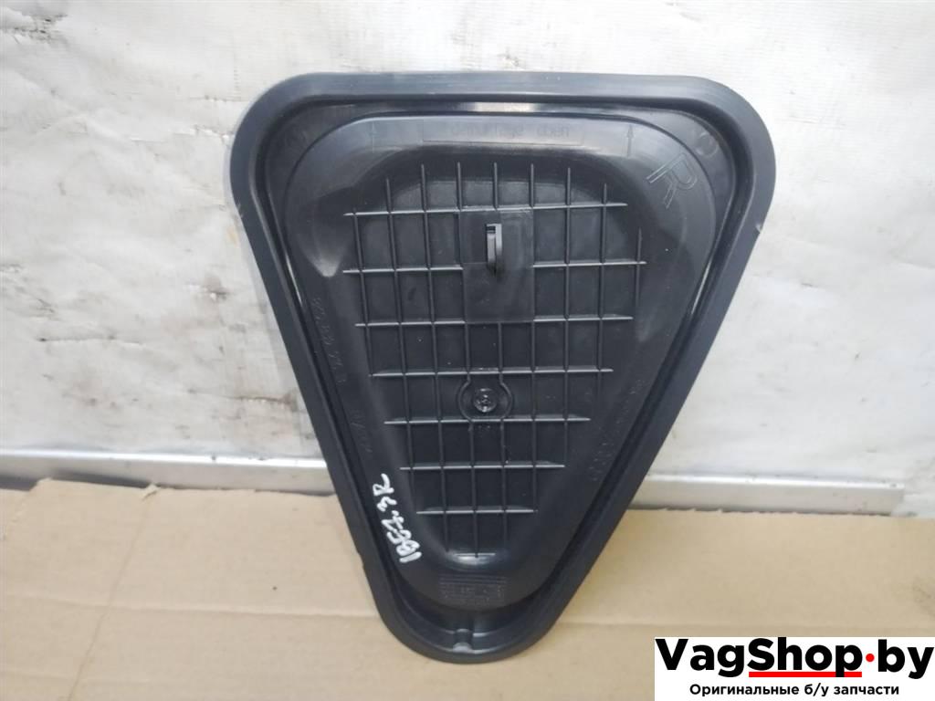 заглушка Audi A4 B8/8K 2010, 2.7 л., TDi, CGK, дизель, МКПП, белый, седан, передний привод, 8K0839916B - фото №1