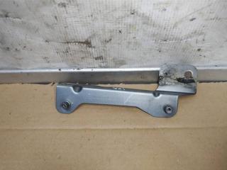 крепление ( кронштейн ) крыла Audi A8 D3/4E [2-й рестайлинг] 2008, 4.2 л., FSI, BVJ, бензин, АКПП, серый, седан, полный привод, 4E0810697B