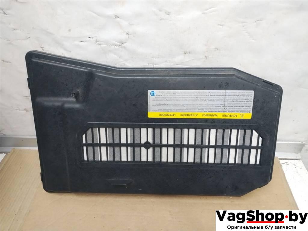 крышка аккумулятора Volkswagen Touareg 2 поколение 2014, 3.6 л., FSI, CGR, бензин, АКПП, синий, внедорожник 5 дв., полный привод, 7L0864643B - фото №1