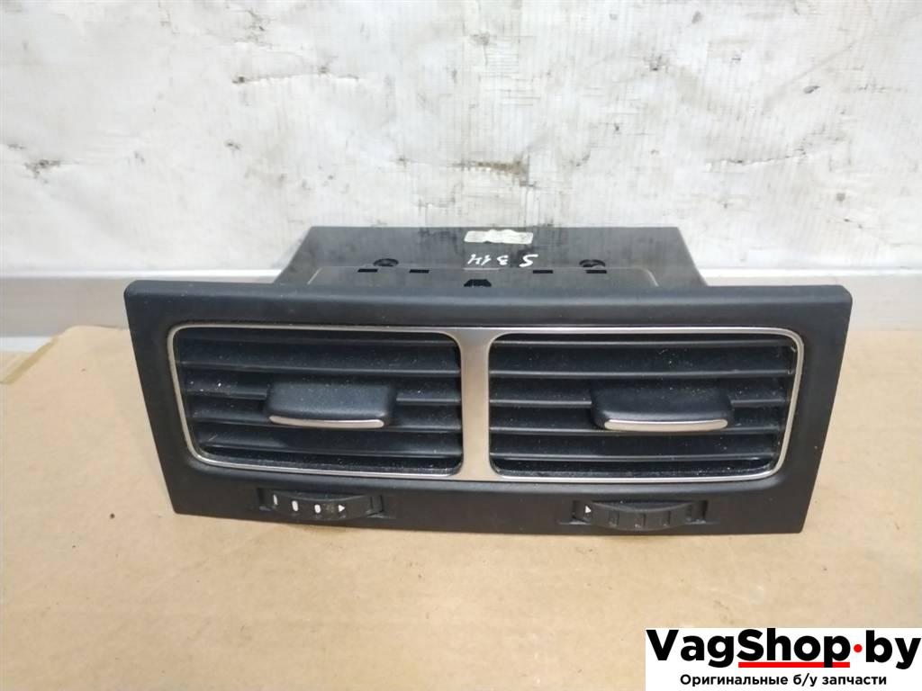 дефлектор обдува салона Volkswagen Touareg 2 поколение 2014, 3.6 л., FSI, CGR, бензин, АКПП, синий, внедорожник 5 дв., полный привод, 7P6819203A - фото №1