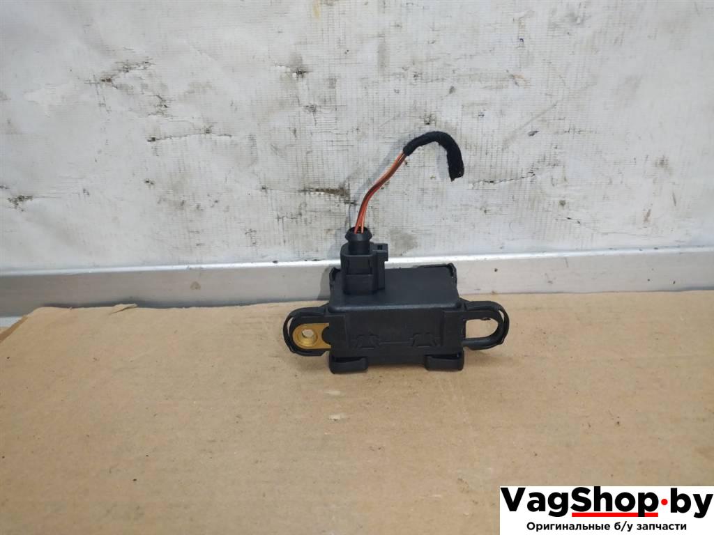 датчик ускорения Volkswagen Touareg 2 поколение 2014, 3.6 л., FSI, CGR, бензин, АКПП, синий, внедорожник 5 дв., полный привод, 7P0907652 - фото №1