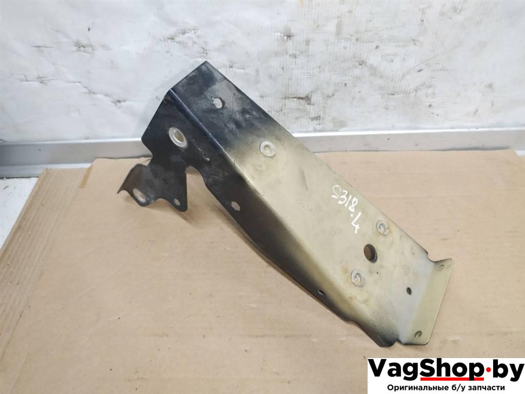 крепление ( кронштейн ) крыла Porsche Panamera 970 2011, 3.6 л., i, M 46.40, бензин, АКПП, черный, хетчбэк 5 дв., полный привод, 97050435502 - фото №1