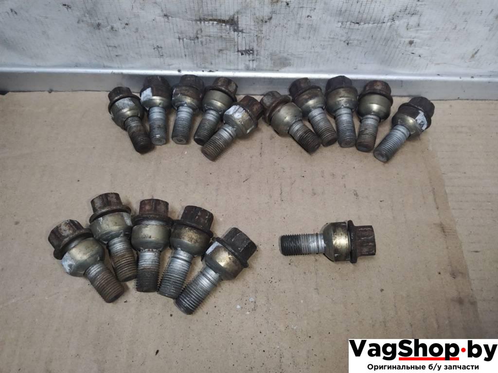 болт колесный Porsche Panamera 970 2011, 3.6 л., i, M 46.40, бензин, АКПП, черный, хетчбэк 5 дв., полный привод - фото №1