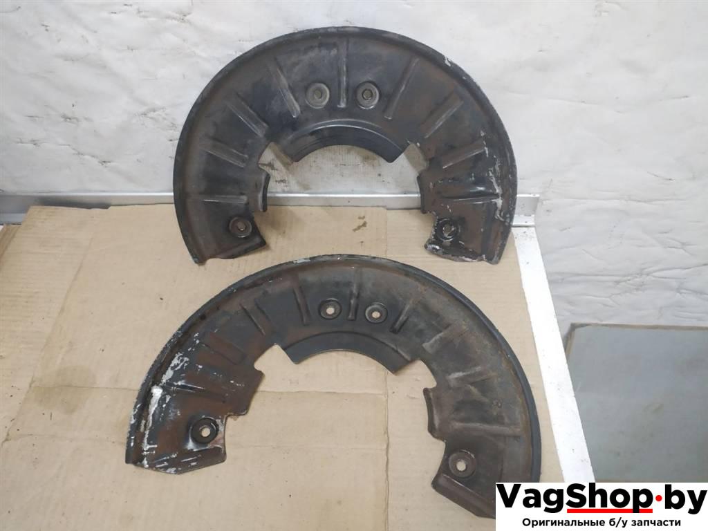 защитный кожух тормозного механизма Volkswagen Touareg 2 поколение 2014, 3.6 л., FSI, CGR, бензин, АКПП, синий, внедорожник 5 дв., полный привод, 7L0615311B - фото №1