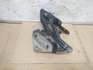 петля капота правая Volkswagen Touareg 1 поколение [рестайлинг] 2009, 3.0 л., TDi, BKS, дизель, АКПП, серый, внедорожник 5 дв., полный привод, 7L6823302B