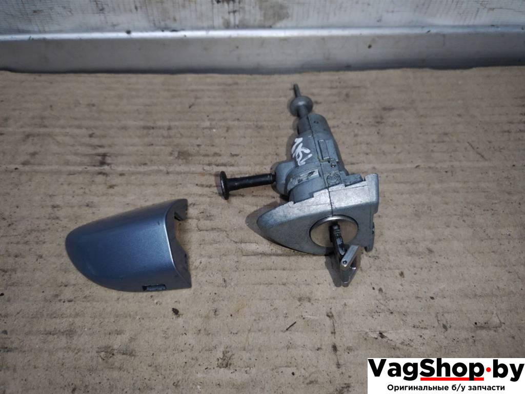 личинка дверного замка Volkswagen Passat B7 2012, 2.0 л., TDi, CFF, дизель, МКПП, голубой, универсал, передний привод, 3C0837168B - фото №1