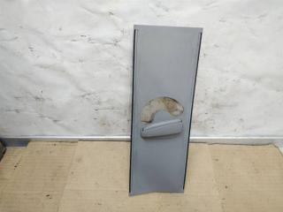 обшивка стойки центральной левой Volkswagen Touareg 1 поколение [рестайлинг] 2009, 3.0 л., TDi, BKS, дизель, АКПП, серый, внедорожник 5 дв., полный привод, 7L6867239GB, 7L0868311