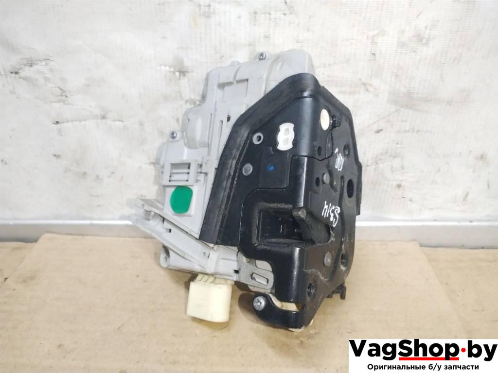 замок двери передней правой Volkswagen Touareg 2 поколение 2014, 3.6 л., FSI, CGR, бензин, АКПП, синий, внедорожник 5 дв., полный привод, 8J1837016B - фото №1