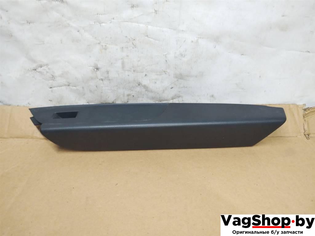 накладка двери (крышки) багажника Volkswagen Touareg 2 поколение 2014, 3.6 л., FSI, CGR, бензин, АКПП, синий, внедорожник 5 дв., полный привод, 7P6867376 - фото №1