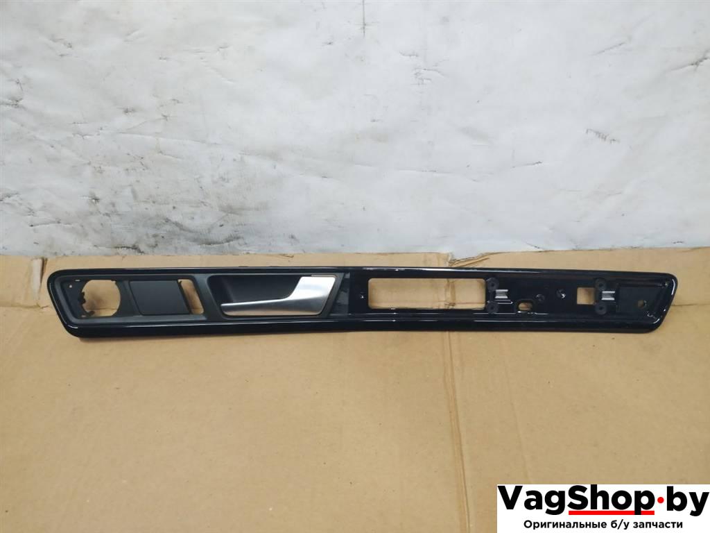 молдинг двери передней правой Volkswagen Touareg 2 поколение 2014, 3.6 л., FSI, CGR, бензин, АКПП, синий, внедорожник 5 дв., полный привод, 7P6837114, 7P6867410A - фото №1