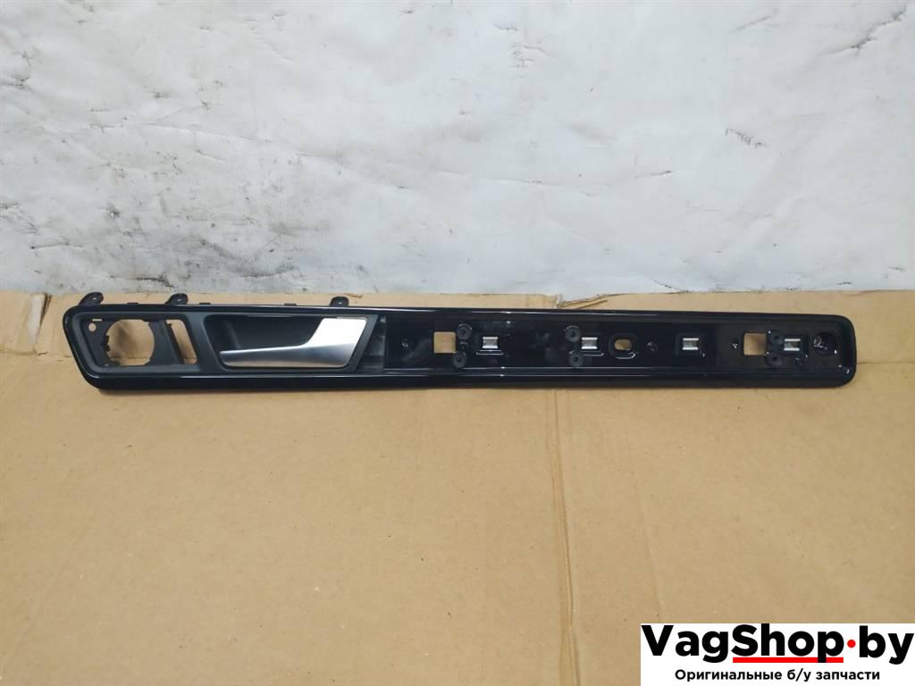 накладка двери (крышки) багажника Volkswagen Touareg 2 поколение 2014, 3.6 л., FSI, CGR, бензин, АКПП, синий, внедорожник 5 дв., полный привод, 7P6867420, 7P6839114 - фото №1