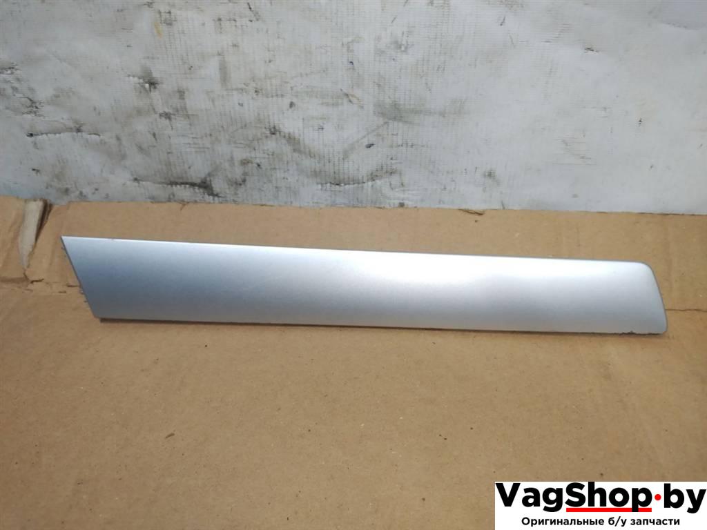 накладка декоративная Volkswagen Touareg 2 поколение 2014, 3.6 л., FSI, CGR, бензин, АКПП, синий, внедорожник 5 дв., полный привод, 7P6867439L - фото №1